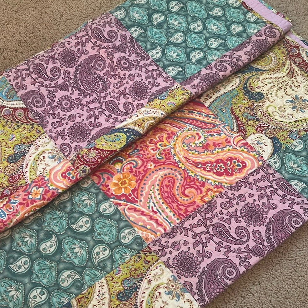 Cynthia Rowley Queen size Colorful Quilt